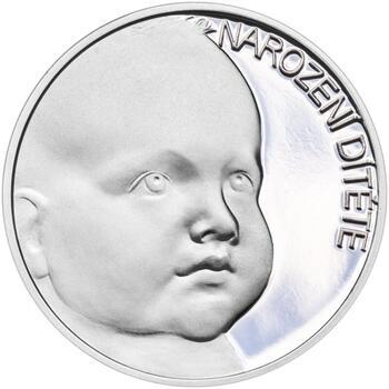 Stříbrný medailon k narození dítěte s peřinkou 2021 - 28 mm, Stříbrný medailon k narození dítěte s peřinkou 2021 - 28 mm - 2