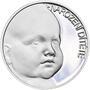 Stříbrný medailon k narození dítěte s peřinkou 2021 - 28 mm, Stříbrný medailon k narození dítěte s peřinkou 2021 - 28 mm - 2/3